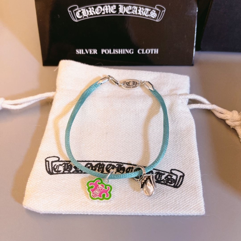 Ch**me He**ts bracelets